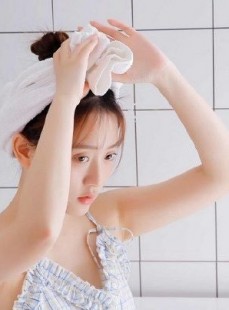 可爱萌白酱俏皮灵动写真