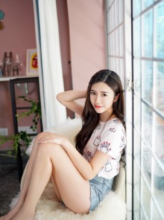 丰满尤物惹火性感美女辣图