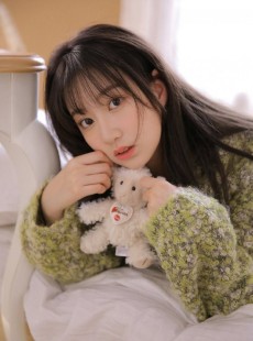 大眼美女气质清纯唯美女生照片