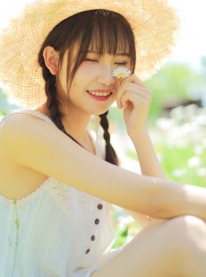 夏日清新草帽姐笑靥如花写真摄影