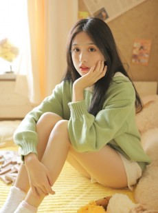 牛油果女孩乖巧可爱图片