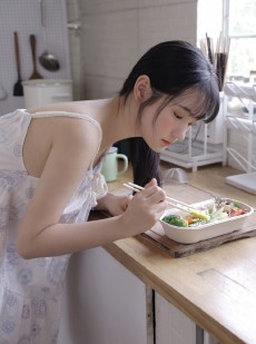 美丽甜心气质慵懒迷人美女照片