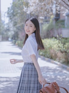 长发美女jk制服阳光写真图片