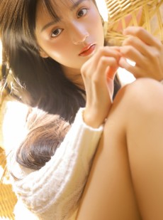 大眼美女娇憨可爱阳光写真