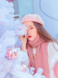 冬日少女粉嫩青涩可爱女生图片