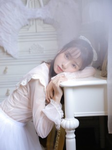 漂亮美眉长相清秀美女照片