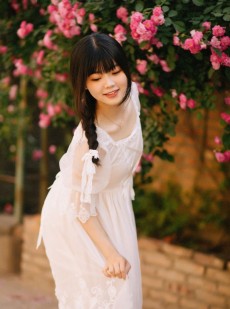 麻花辫气质佳人锁骨精致性感图片