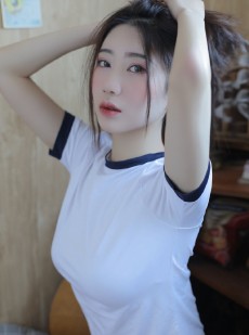 体操服美女白皙大长腿写真套图