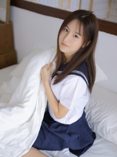 清纯水手服学生妹室内个人写真