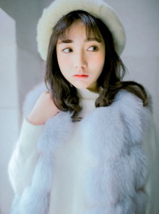 清纯小女生唇红齿白漂亮写真