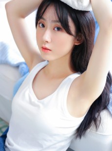 漂亮小姐姐肤白貌美大长腿套图