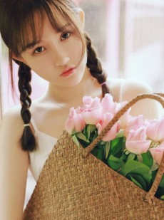 麻花辫美少女清新脱俗个人写真