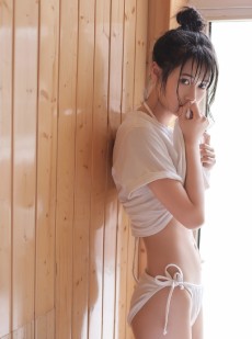 日韩美女发型凌乱减龄美女图片