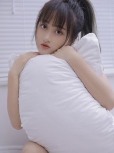 极品尤物吊带热裤惹火美女照片