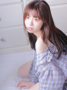 清纯甜美治愈系少女白皙美腿国产尤物写真图片