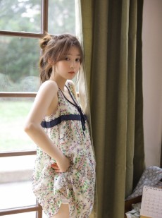 白嫩小妹身姿窈窕曼妙私拍