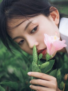 复古小美人户外清秀私房照