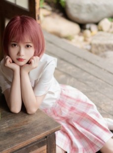 非主流短发美女jk制服户外写真